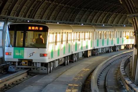 地下鉄の一番後ろの車両に乗ると 日々是奇譚